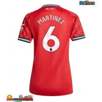 Camisa de Futebol Manchester United Lisandro Martinez #6 Equipamento Principal Mulheres 2025-26 Manga Curta